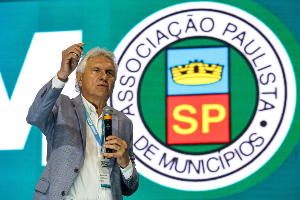 Ronado Caiado na reunião da Associação Paulista de Municípios (07.abr.2026)