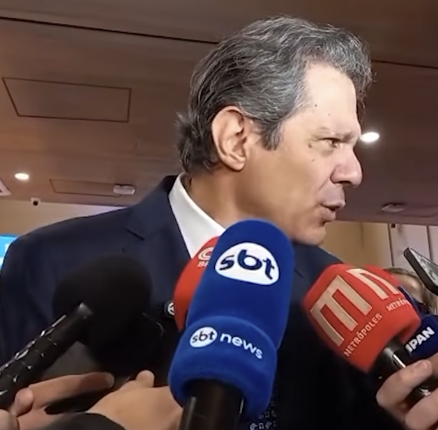Haddad relata estranhamento com acompanhamento da PM e pede apuração