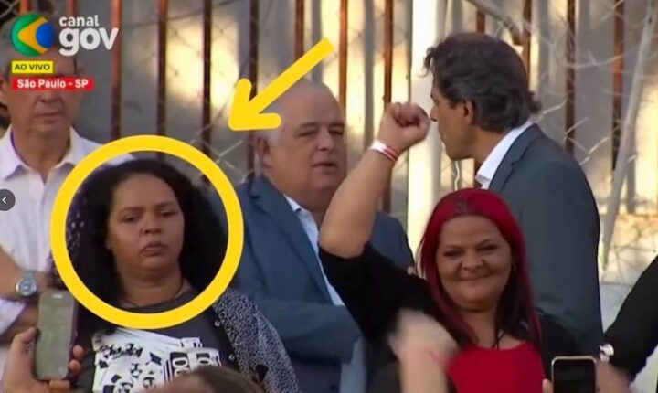 Foto mostra Haddad junto de mulher presa no Moinho