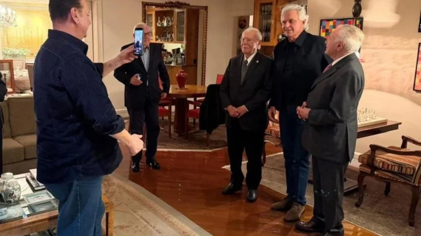 Ronaldo Caiado encontra Temer e Sarney de olho no MDB