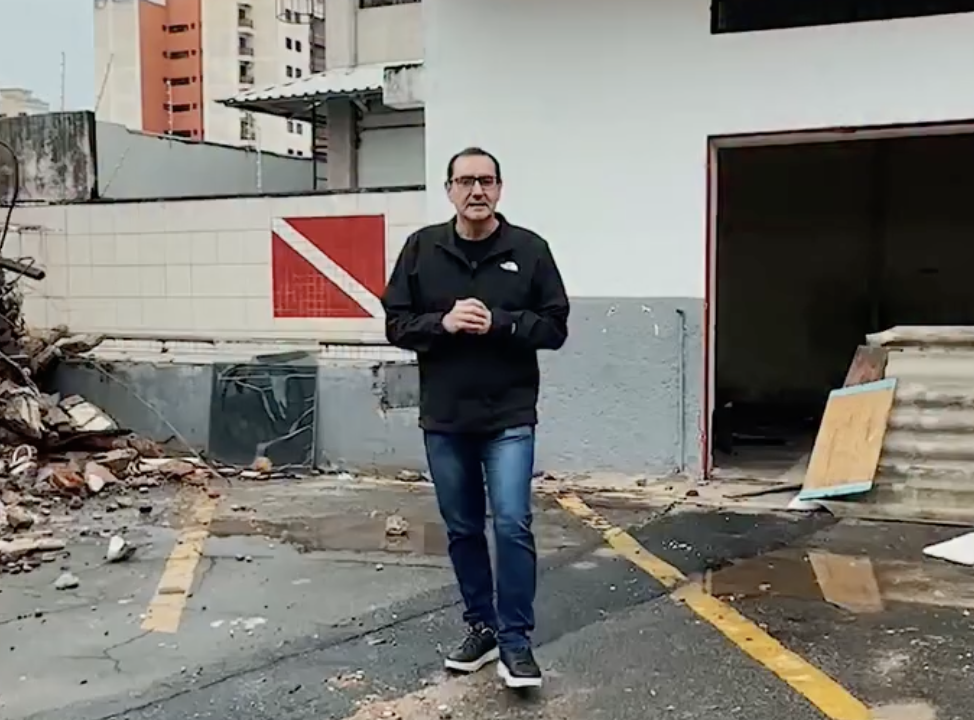 Anderson mostra obra da primeira base inteligente dos Bombeiros de SP