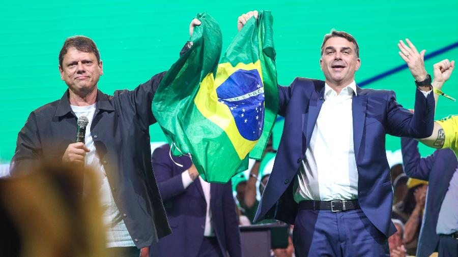 Flávio projeta reeleição de Tarcísio e apoio presidencial em 2030