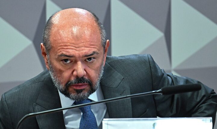 Vídeo liga ex-ministro a acordos milionários e reacende crise do INSS