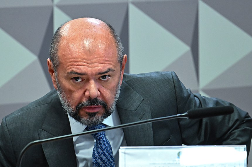 Vídeo liga ex-ministro a acordos milionários e reacende crise do INSS