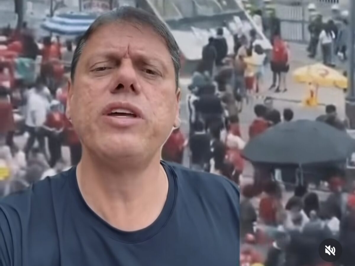 Tarcísio critica vandalismo no metrô após ato de Lula na Paulista