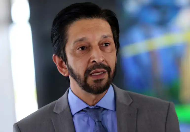 Aliados querem Ricardo Nunes no PL para 2030